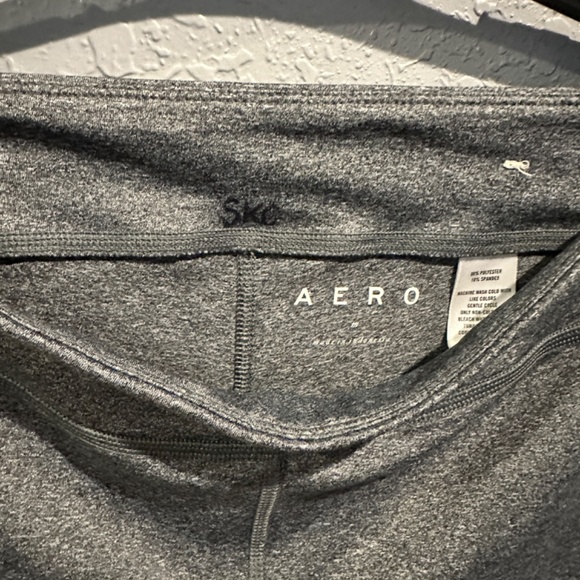 Aero Grey Leggings - Size M - Picture 7 of 8